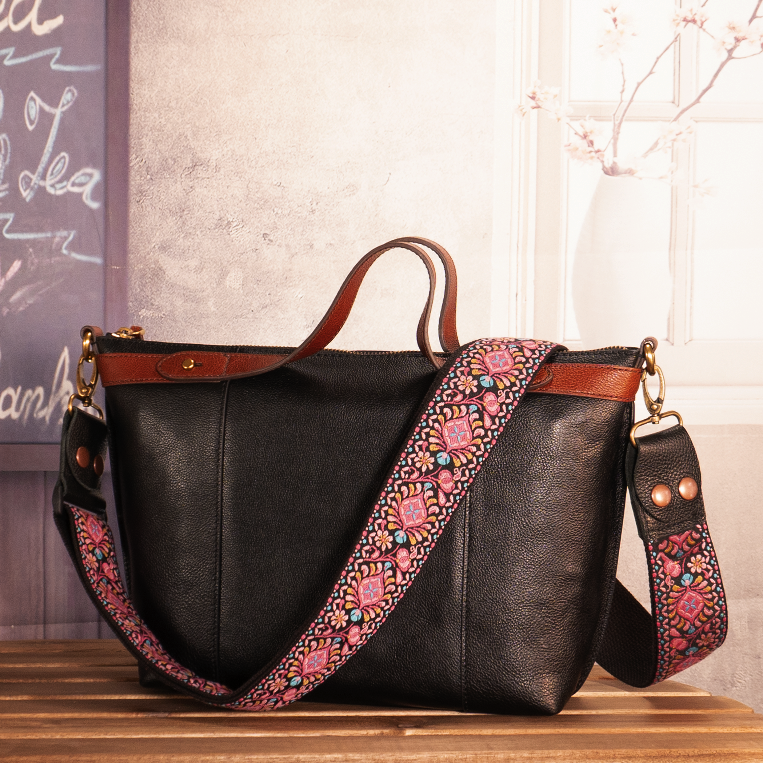 Crossbody Bags for Women, Vegan Leather Crossbody Shoulder Bag Guitar Strap  Purse Hobo Handbags (Black): Handbags: Amazon.com